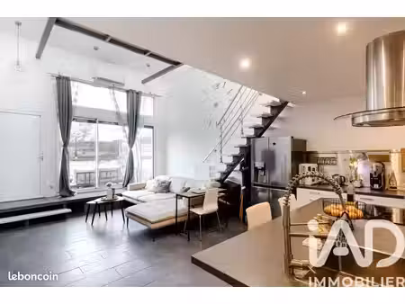 loft/atelier/surface 3 pièces 69 m²