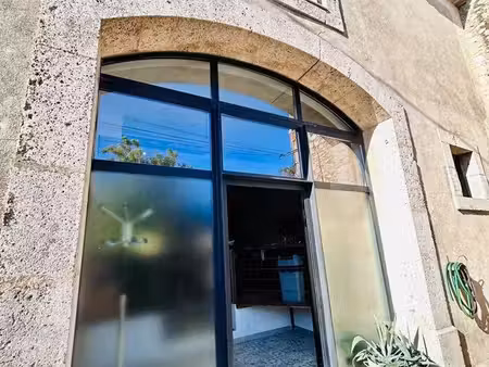 loft/atelier/surface 5 pièces 200 m²