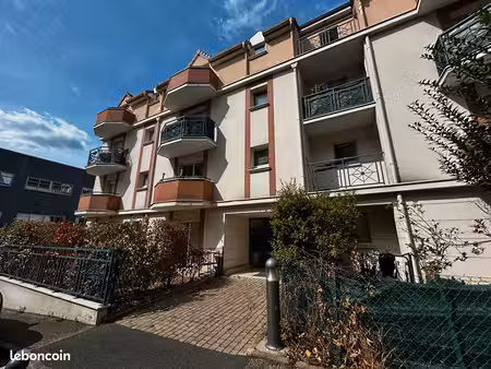 studio 1 pièce 33 m²