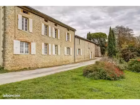 entre campagne et hameau