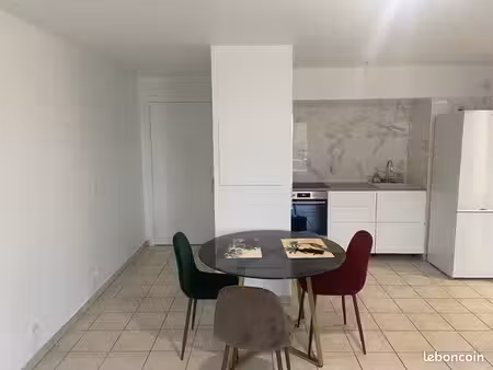 2 pièces meublé et équipé  cœur de centre ville
