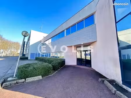 bureaux 300 m²