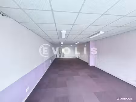 bureaux 67 m²