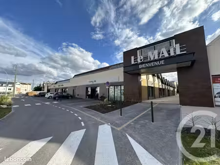 commerce 142 m²