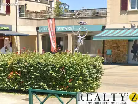 local commercial 141 m²