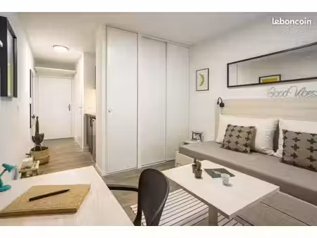 studio 1 pièce 19 m²
