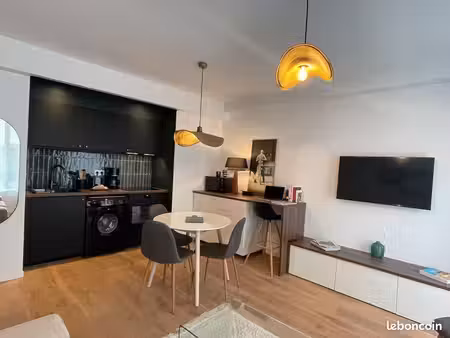 charmant 2 pièces refait à neuf  chambre indépendante