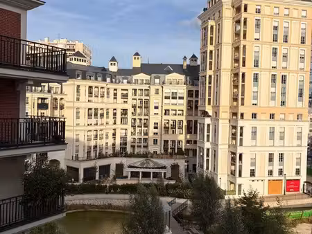puteaux – beau 3 pièces récent avec balcon sur jardin – 500 000