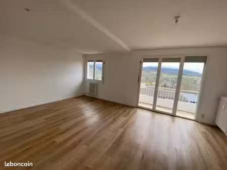 appartement traversant laissac