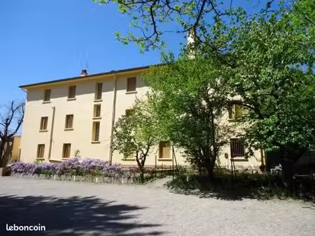 hôtel 30 chambres emplacement numéro 1