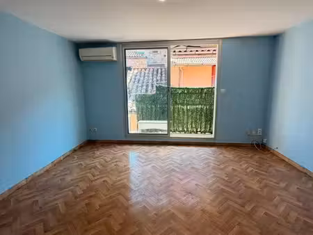 grande maison de ville 97 m² – 4 chambres – centre-ville de millau
