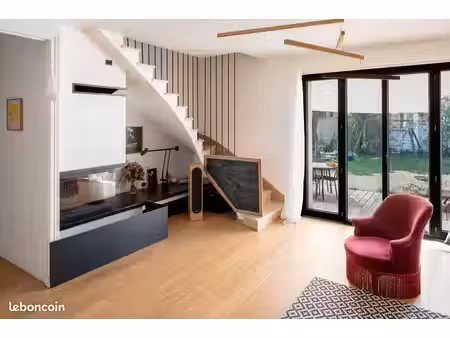 maison au calme avec jardin arboré à montreuil