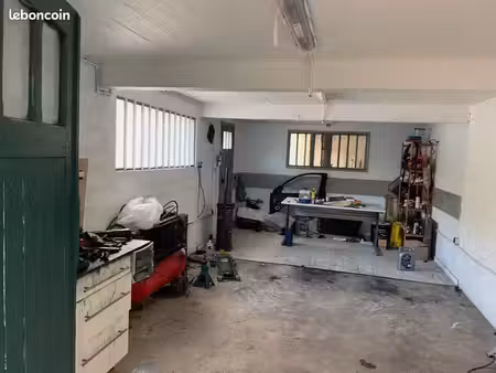 espace garage a louer