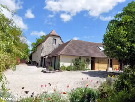 maison du causse de caractère