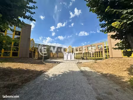 bureaux 147 m²