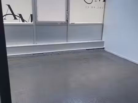 à saisir – location de 4 plateaux de bureaux de 240 m² chacun à bobigny (93000)