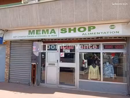 commerce divers 180 m²