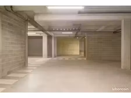 entrepôt 83 m² malakoff