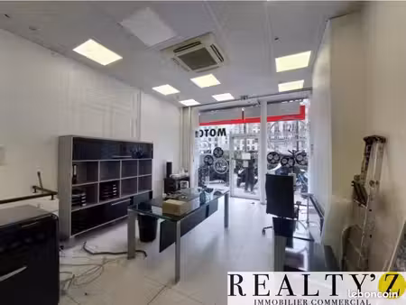local commercial 48 m²