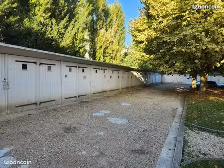 box 13 m² la varenne