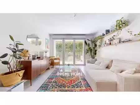 t3 renove avec terrasse et garage a vendre a marseille 13004