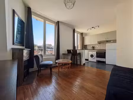 appartement t1 à louer au dernier étage à asnières-sur-seine