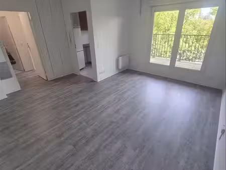 appartement - 2ème étage - 39 48 m2 - 2 pièces - non meublé