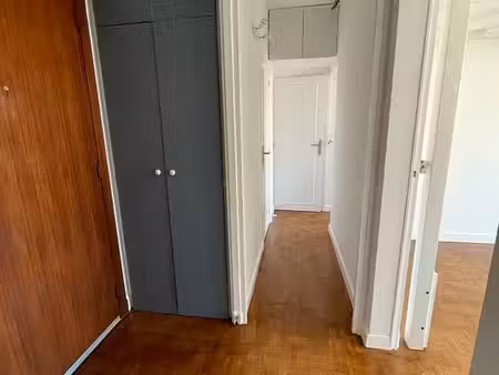 appartement de 43 5 m² rénové en 2023 avec parking et cave à louer à alfortville