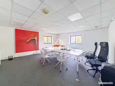 bureaux 360 m²