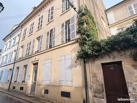 studio 1 pièce 35 m²