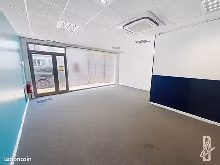 local 149 m² angoulême
