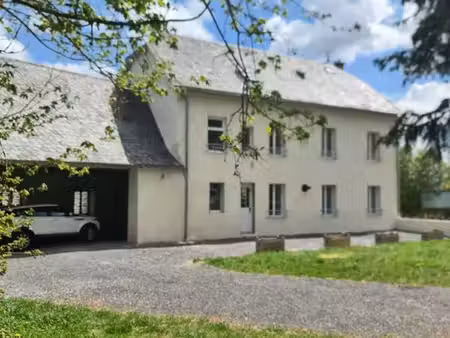 grande maison avec terrain