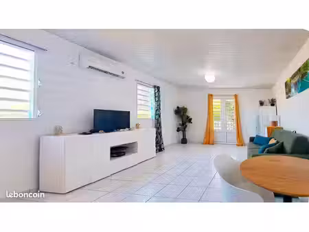 studio meublé rénové – pointe des nègres – calme et verdure  sans vis-à-vis