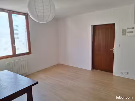 loue t2 centre bourges