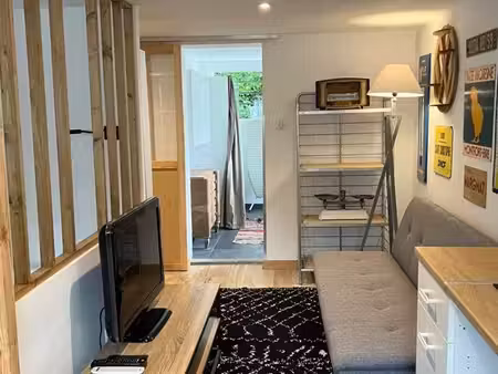 location studio meublé