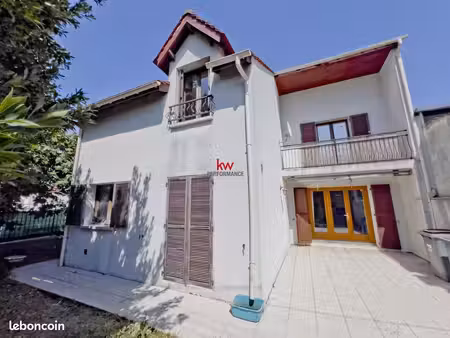 maison 5 pièces 144 m²
