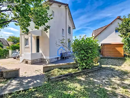 pavillon 4 pièces 85 m²