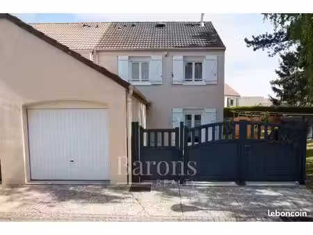 charmante maison familiale de 97 m²  5 pièces et 4 chambres  avec jardin et garage au calm