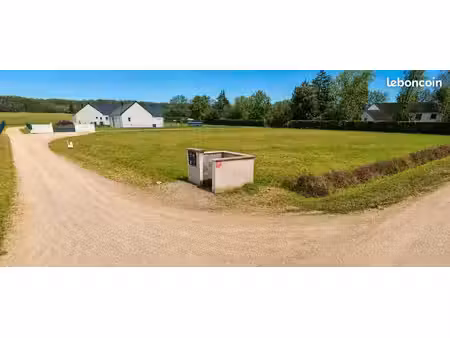 terrain 1 022 m² brecy