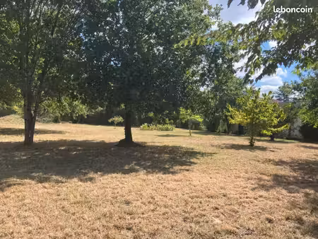 terrain 900 m² chaniers