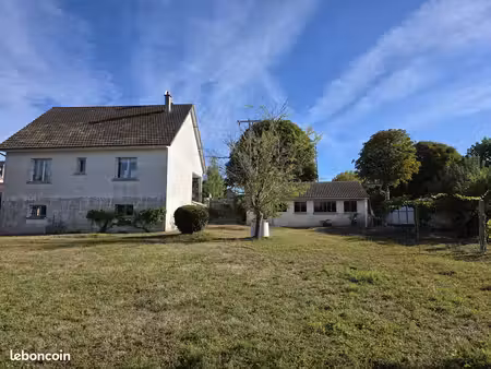 maison sur sous-sol de 80m2  3 chambres  garages  jardin de 1411m2
