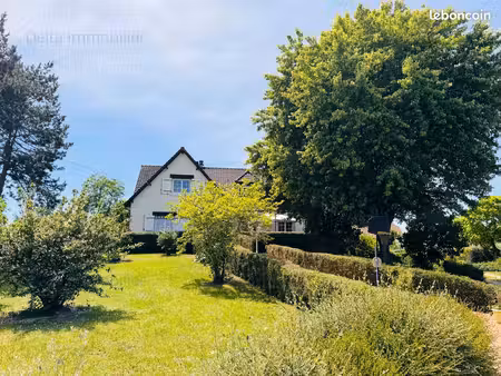 maison familiale 4 chambres sur parc de 6589m²