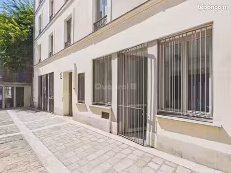 bureau 73 m²