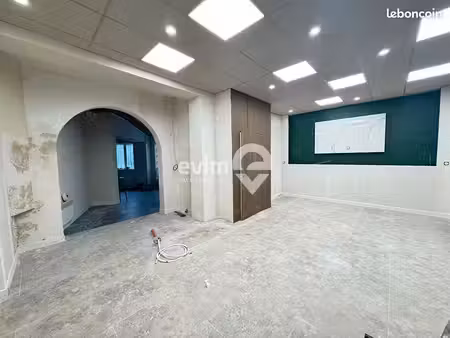 local 67 m² argenteuil