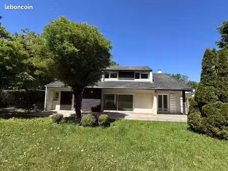 propriété 7 pièces 156 m²