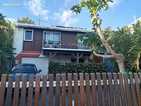 maison d’architecte 150 m² – vue mer – terrain 300 m² – petite-île grand anse