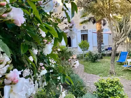 maison de ville 1893 – secteur brémond d’ars – charme et praticité