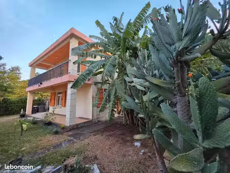 villa 4 pièces 91 m²
