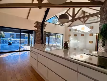propriété contemporaine 204 m2