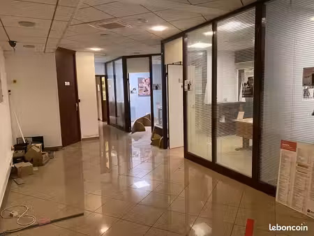 local commercial 116 m²